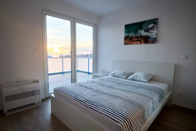 Villa Miri Privlaka Villa Miri K3 Bedroom Blankets Wardrobe Door to Terrace 2