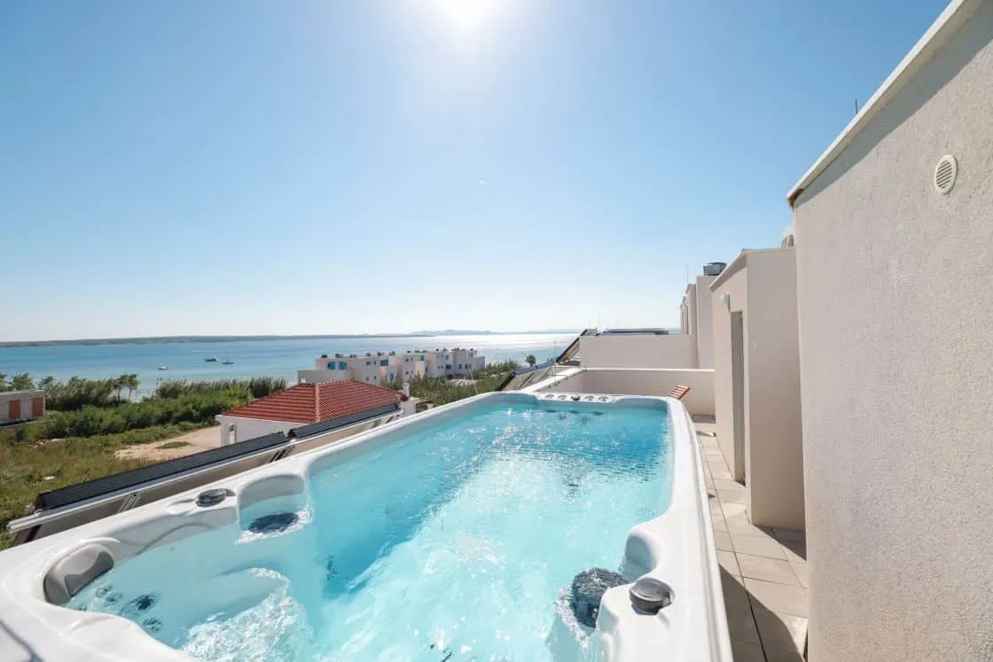 Villa Miri Privlaka Villa Miri K3 Jacuzzi at the Top