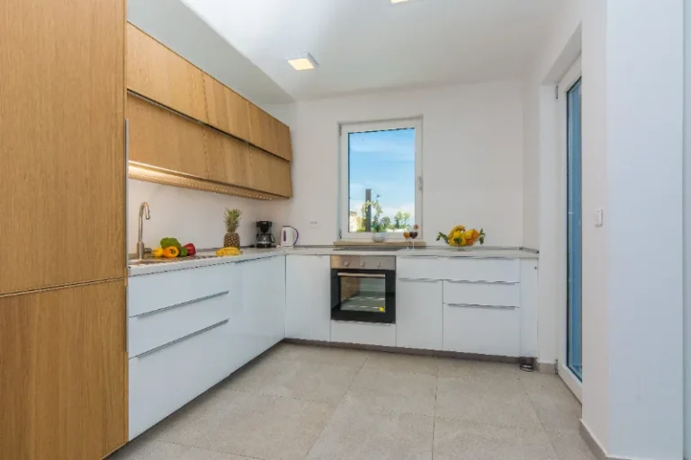Villa Miri Privlaka Villa Miri Rose Fully Equipped Modern Kitchen 2