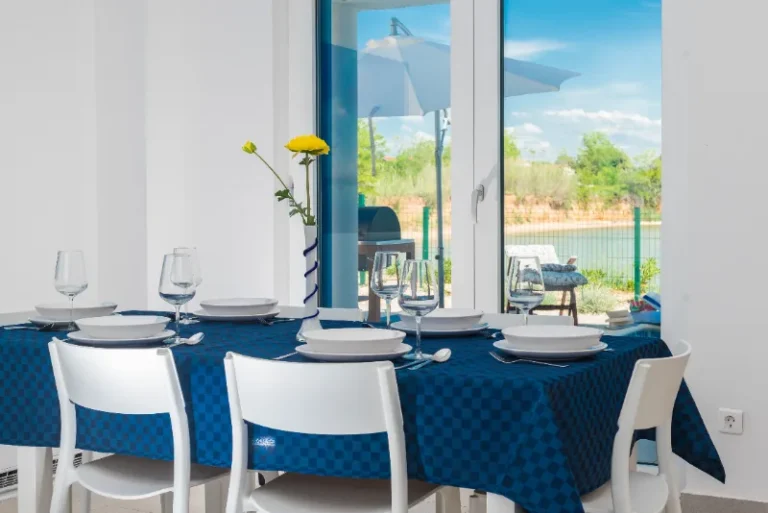 Villa Miri Privlaka Villa Miri Olive Kitchen Table and Sea View